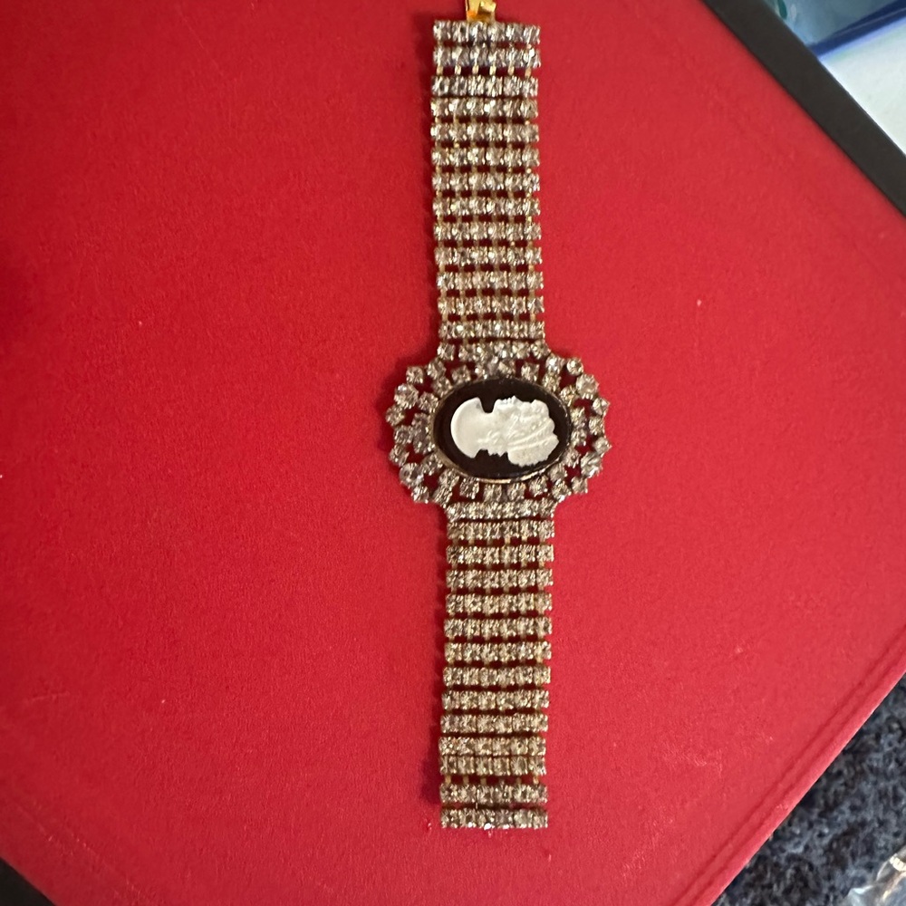 Vintage Gold and Black Cameo Bracelet